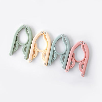 4 Pieces Multi-functional plastic clothes hanger Travel space saving foldable hanger Creative clothes rack children baby hanger