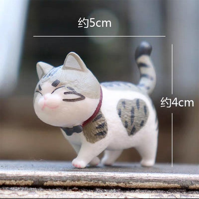 [mystery box!!!]mini kawaii bell cat Japan Anime lovely simulation animal Cat PVC action figure decoration toy collectible model kids toys gift