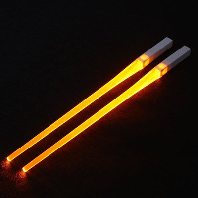 Creative 2pcs/Pal LED Lightsaber Chopsticks Light Up Durable Lightweight Kitchen Dinning Room Party Portable Food Safe Tableware