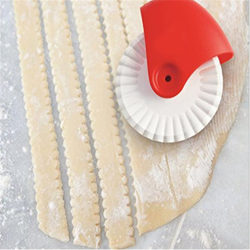 HOT Kitchen Accessories Manual Cutting Wheel Roller Wheel Pastry Biscuit Dough Cutting Machine Baking Tool Kitchen Gadget-C