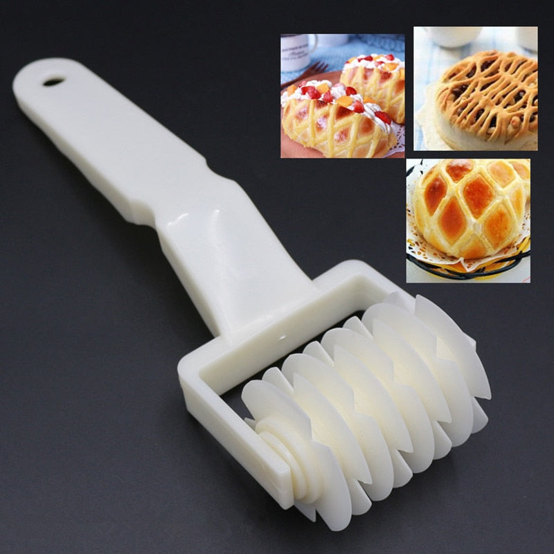 1PCS Plastic Pull Net Pizza Knife Wheel Pasta Lattice Roller Cutter Dough Biscuit Pie Kitchen Baking Tool kitchen accessories