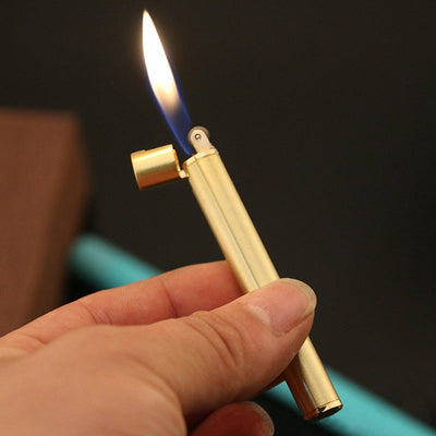Mini Compact Torch Lighter Free Fire Butane Gas Metal Cigarette Shaped Lighter Grinding Wheel Pocket Lighter Smoking Accessories
