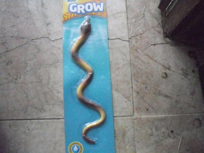 Growing REPTILES 9 in. "GROWS Up To 600% Alligator Lizard Snack